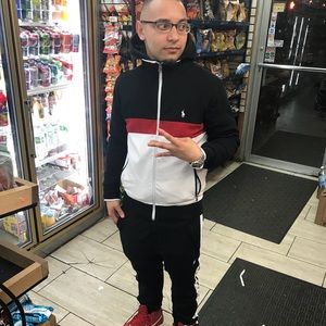 Meet your Posher, Josh